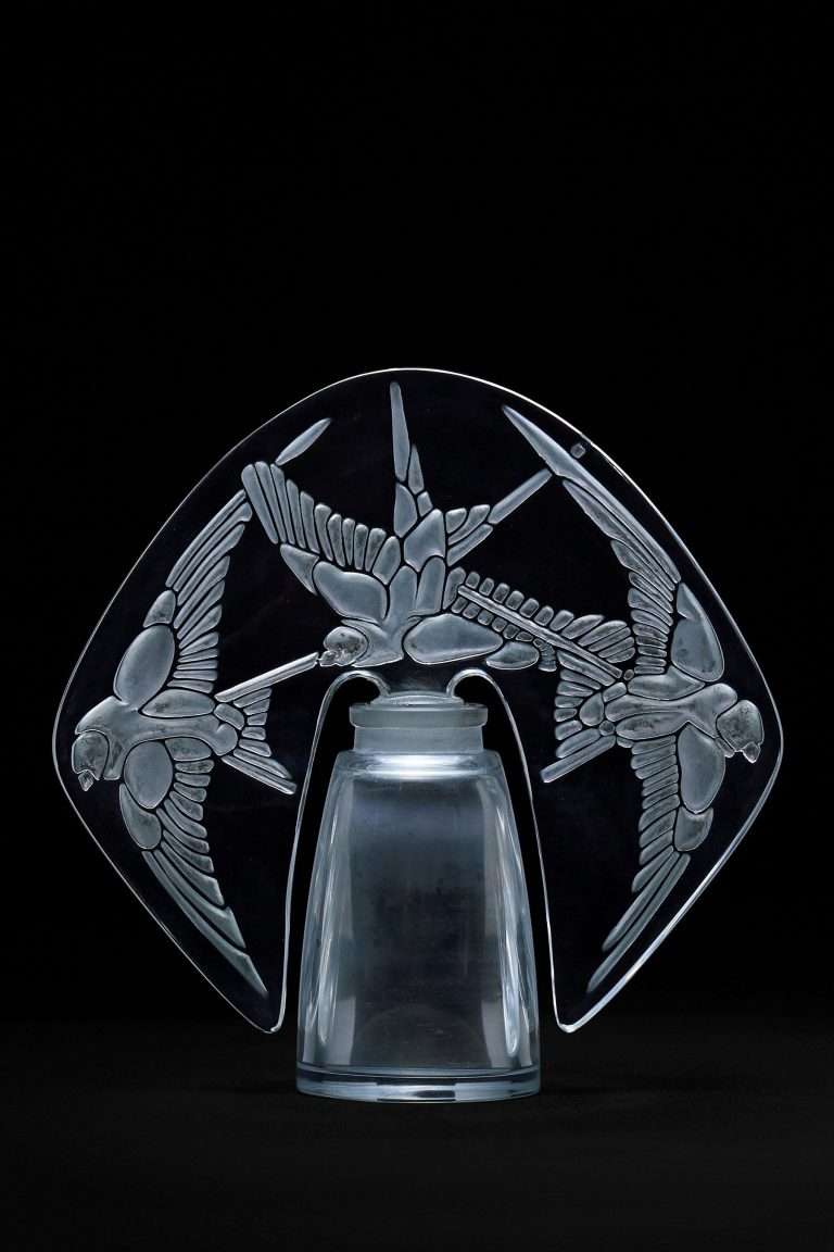 飛驒高山美術館で展示されるガラス作品イメージ